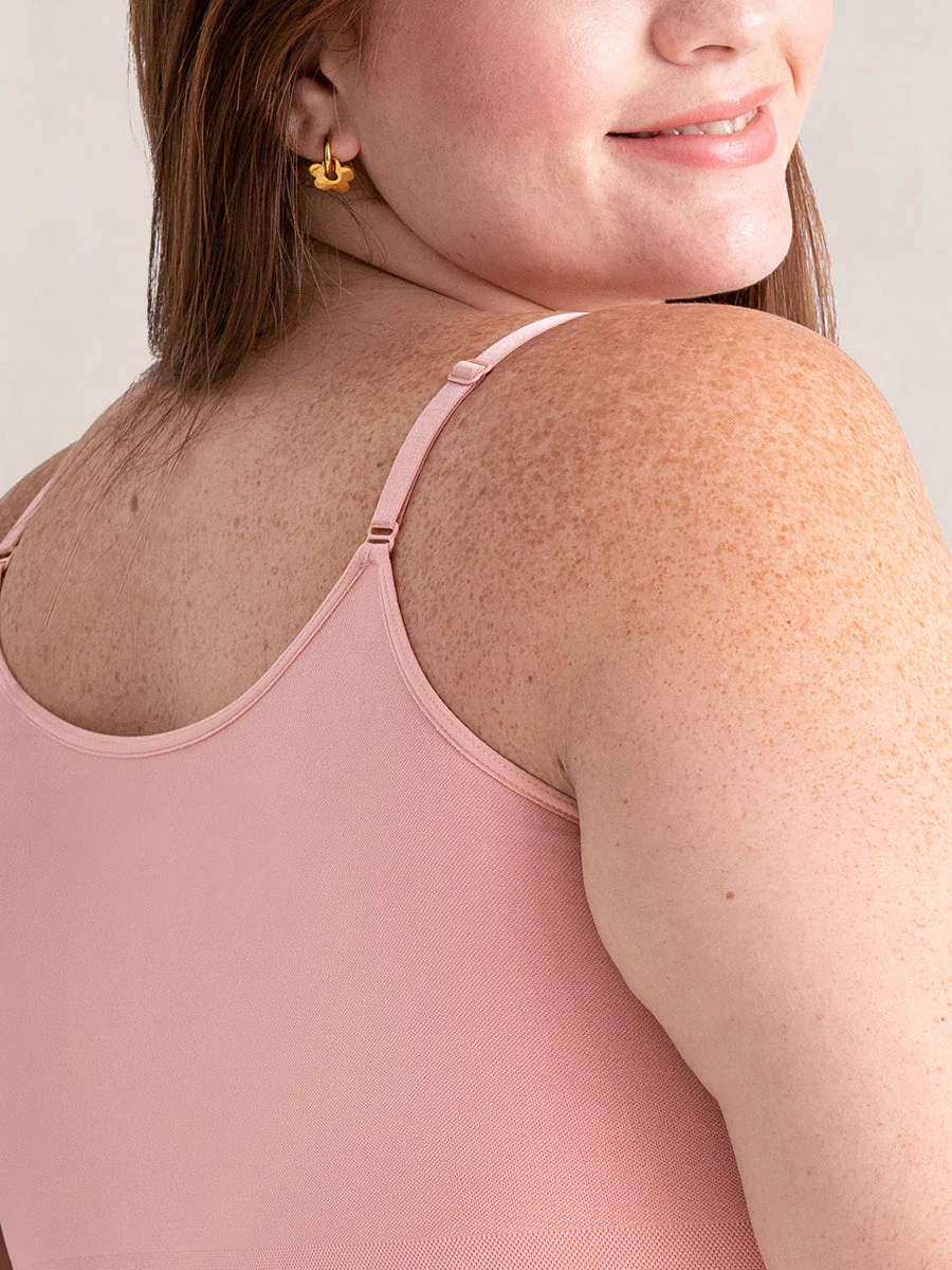 camis-tanks-shapermint-essentials-all-day-every-day-scoop-neck-cami-31471372009606_900x.progressive